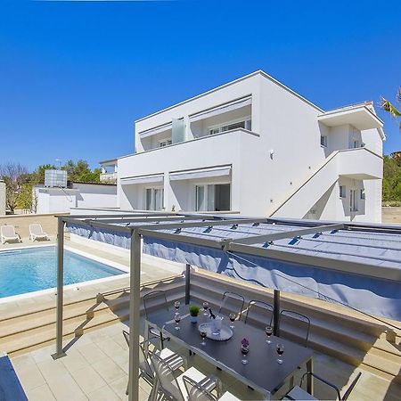 Apartments Villa V 维尔 外观 照片