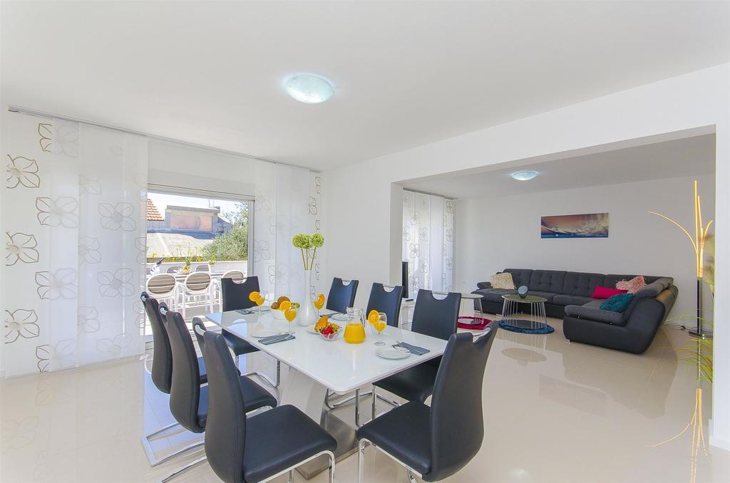 Apartments Villa V 维尔 外观 照片