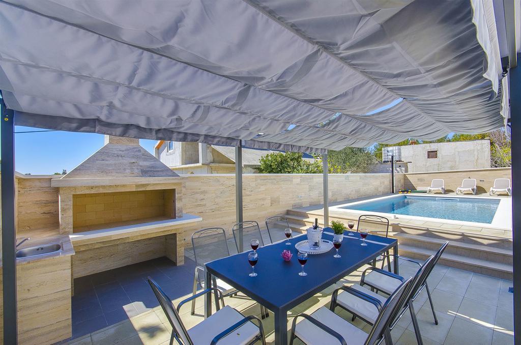 Apartments Villa V 维尔 外观 照片
