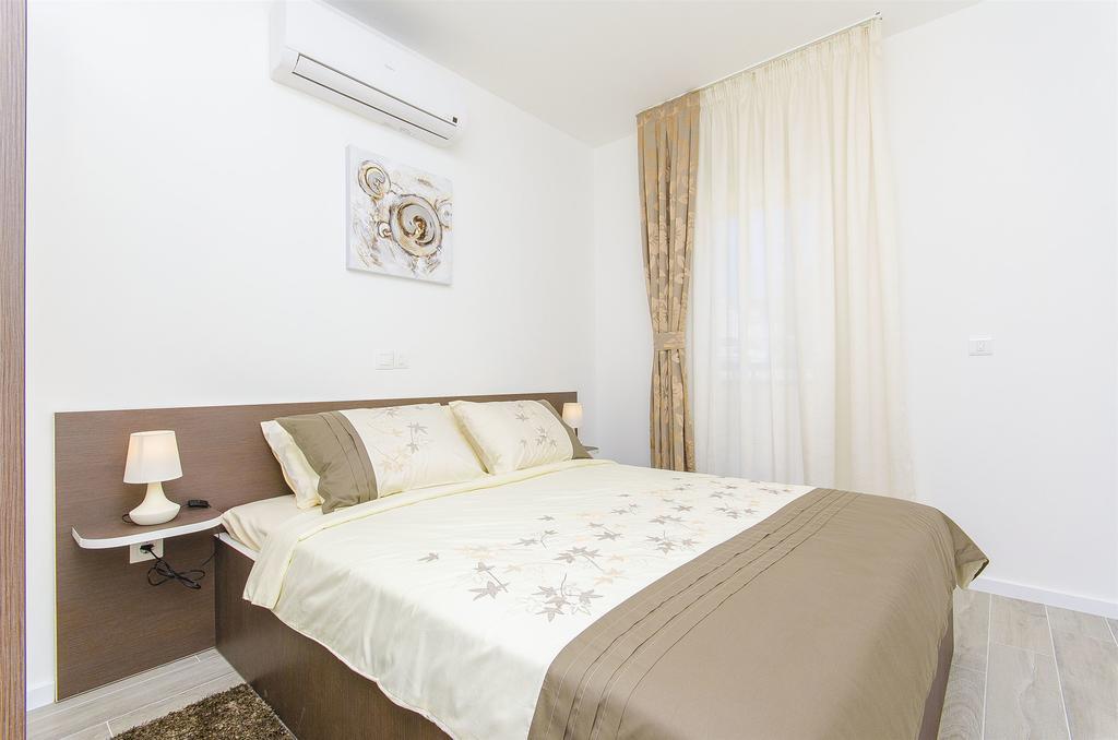 Apartments Villa V 维尔 外观 照片